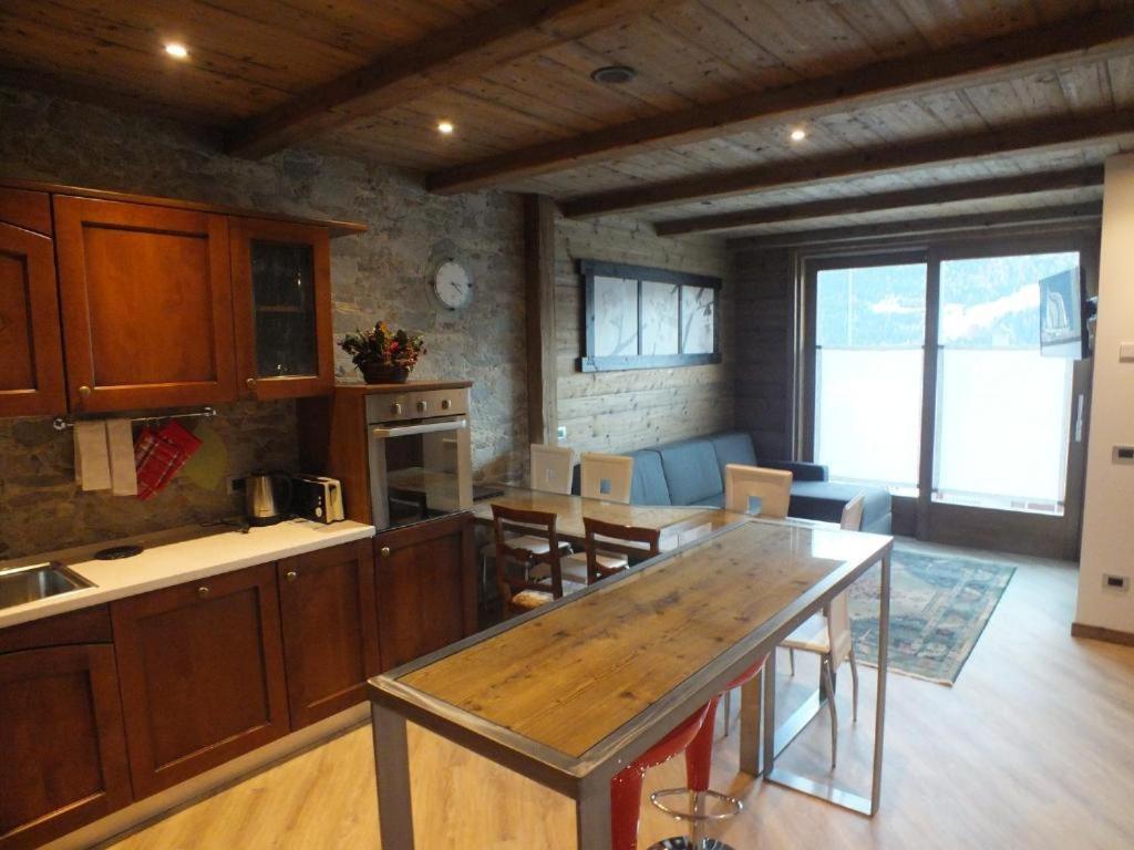 Chalet Dcb Bormio Bagian luar foto
